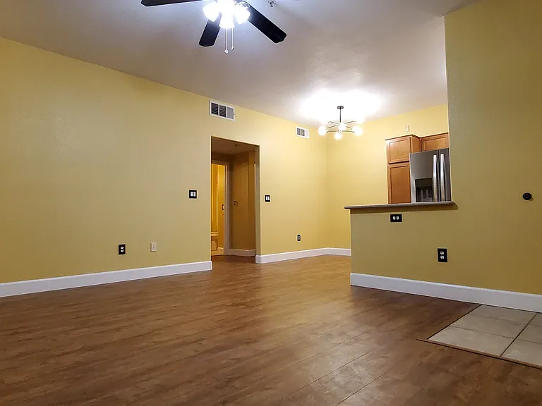 2291 W Horizon Ridge Pkwy #13275 — Photo 5