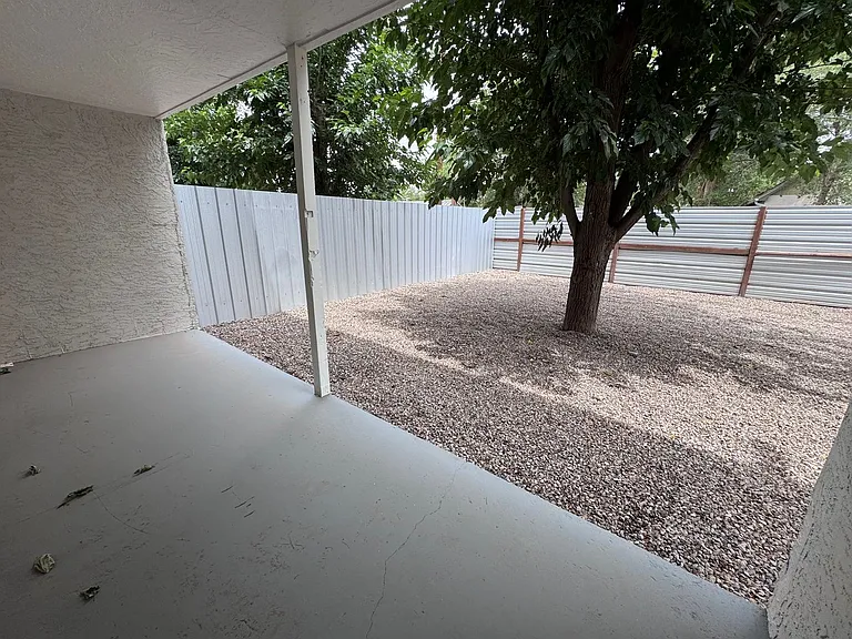 407 W Tilden St — Photo 21