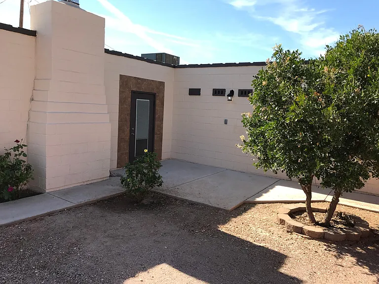 2534 N 52nd St — Photo 3