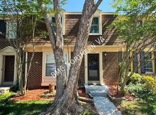 7450 Adams Park Ct, Annandale, VA 22003