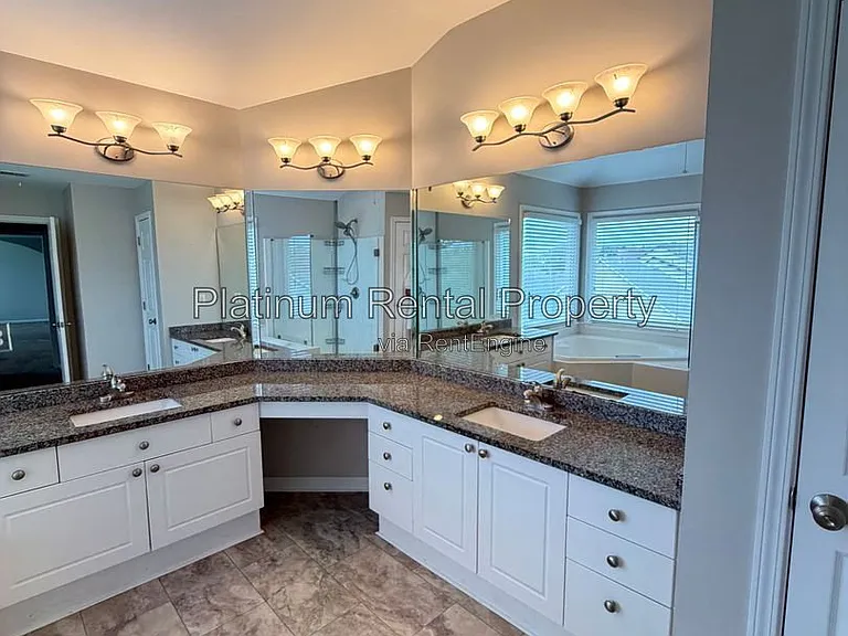 2620 Gentry Walk Ct — Photo 27
