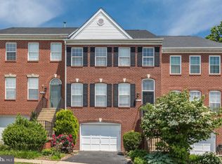 2927 Mainstone Dr, Fairfax, VA 22031
