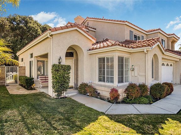 3rd image of 4744 Rhapsody Dr