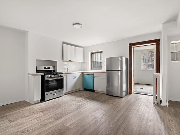 2nd image of 527A 6th Ave
