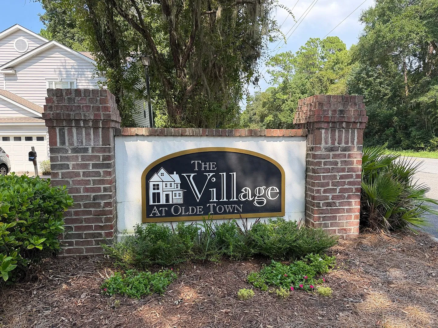 First Floor Property with Garage - Village at Olde Town — Photo 1