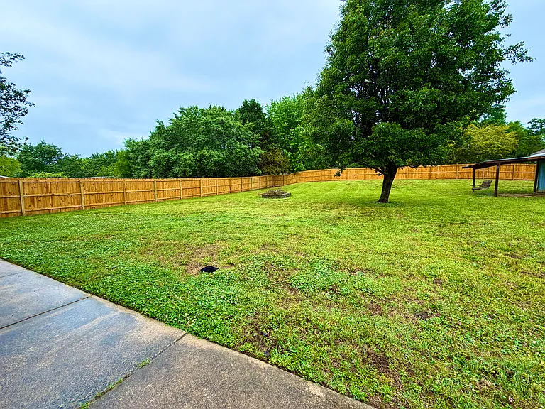 2809 Faircroft Way — Photo 23