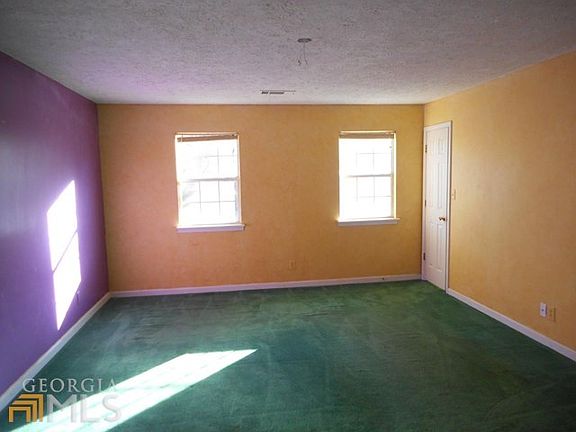 3rd image of 313 Glenloch Ln