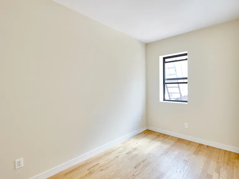 785 Saint Nicholas Ave #5R — Photo 6