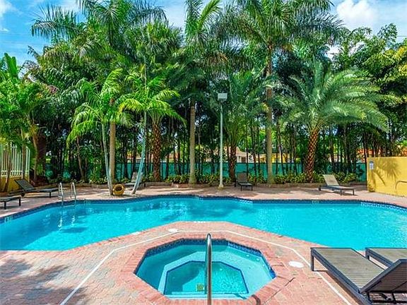 3rd image of 3500 Coral Way APT 810