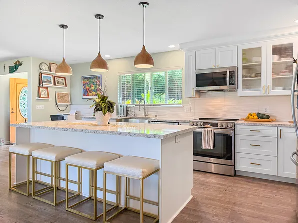 73-1272 Hiolani St, Kailua Kona, HI 96740