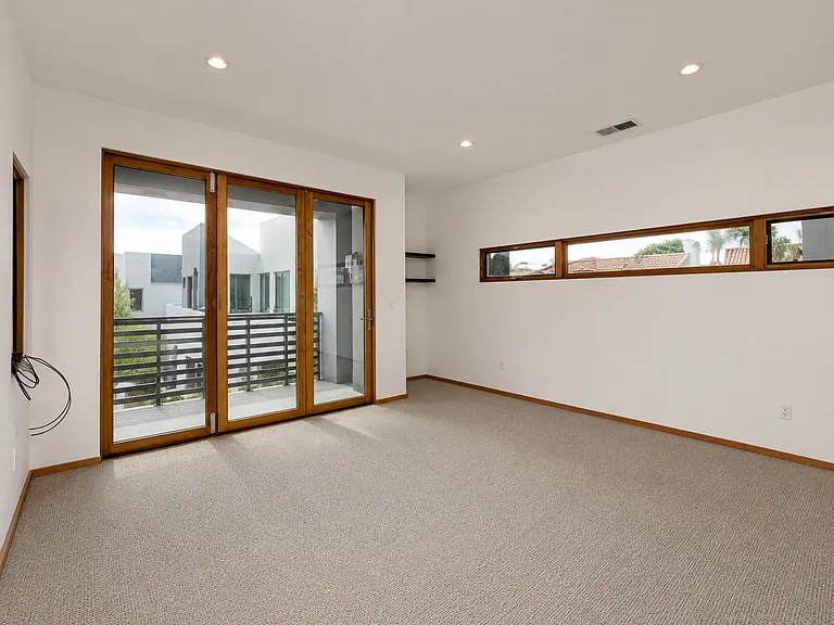 7339 Fay Ave — Photo 7