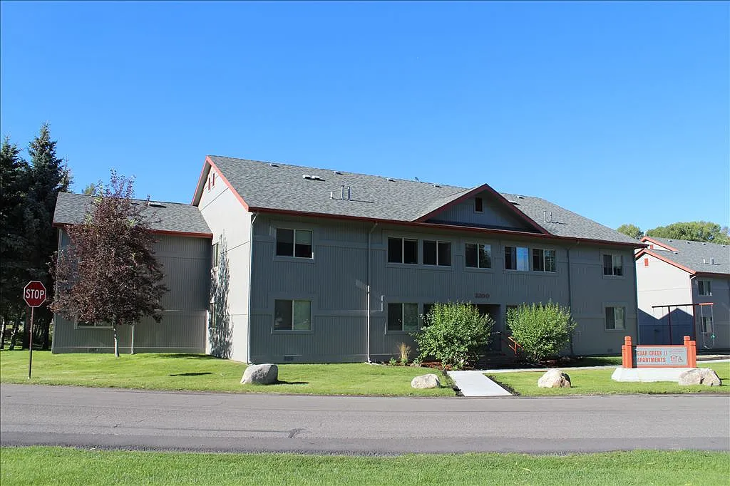 Cedar Creek 2 Apartments — Photo 1