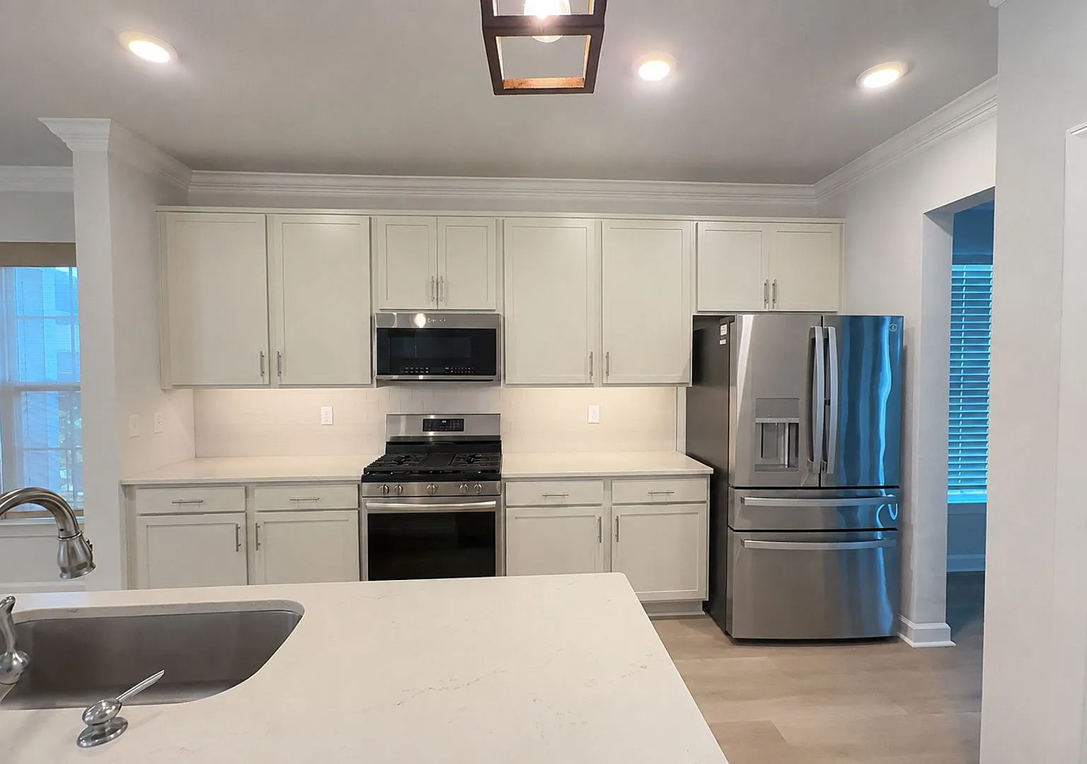 Spacious 4-Bedroom Chesapeake Home! — Photo 2