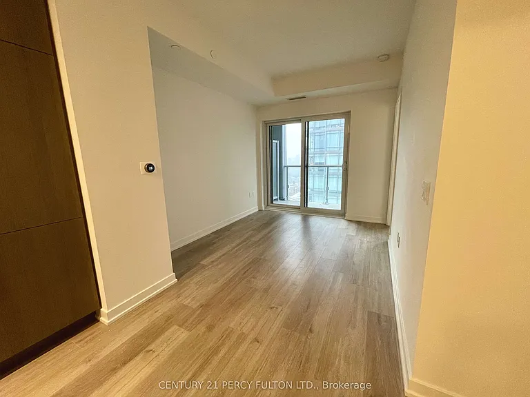 1 Yorkville Ave #2507 — Photo 4