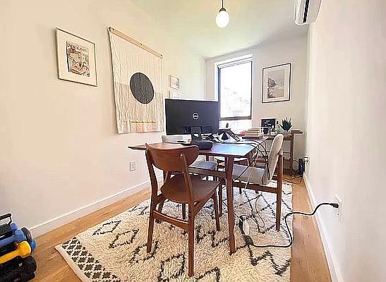 5th image of 137 Nelson St APT 4B