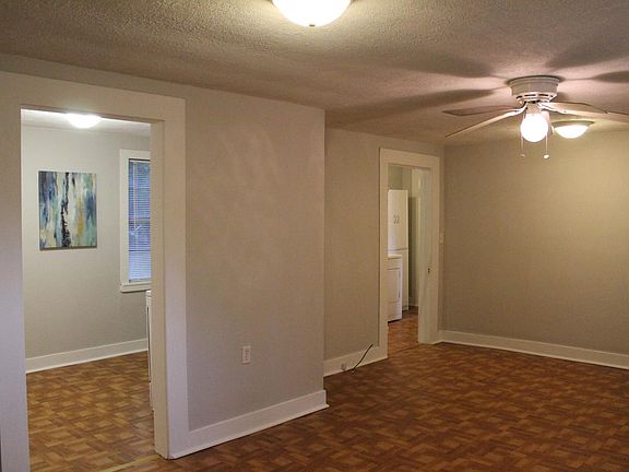 2nd image of 1006 Live Oak St