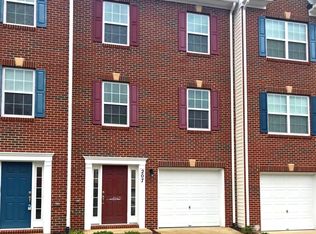 207 Dundee Pl, Fredericksburg, VA 22405