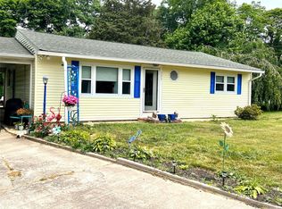 323 Elm Rd W, Mastic Beach, NY 11951