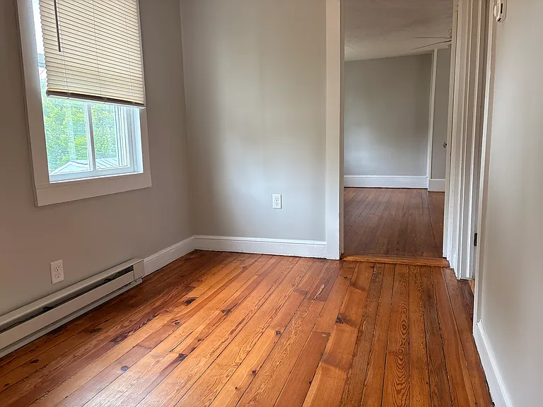 216 E Main St — Photo 17