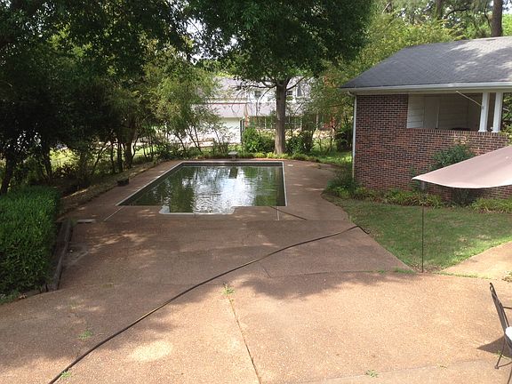 4th image of 37 Maryland Dr