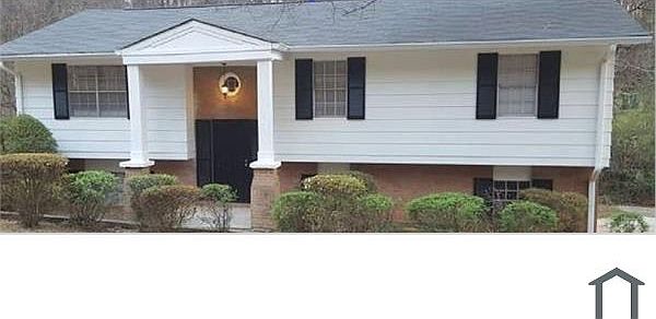 1st image of 630 Larchmont Dr NW #630