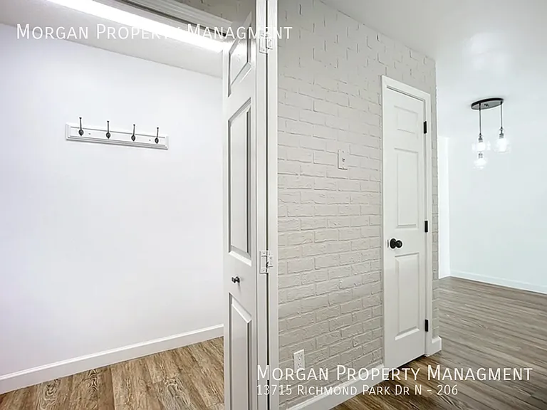 13715 Richmond Park Dr N #206 — Photo 6