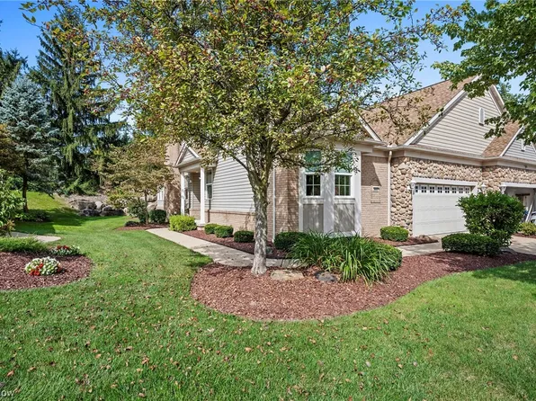 368 Stone Bridge Dr, Northfield, OH 44067