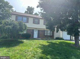 41 Gamewell Ln, Willingboro, NJ 08046