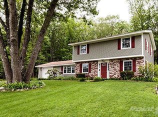 18 Ruthellen Rd, Chelmsford, MA 01824