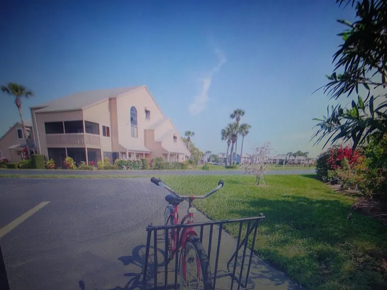 9600 Riverside Dr — Photo 4