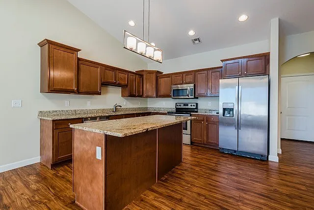 2701 Tobacco Rd #B — Photo 7