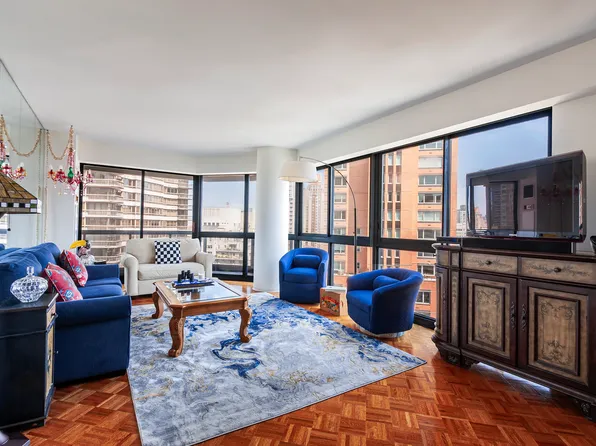 200 East 61st Street image 1 of 6