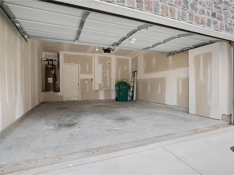 239 Turner Ln — Photo 26