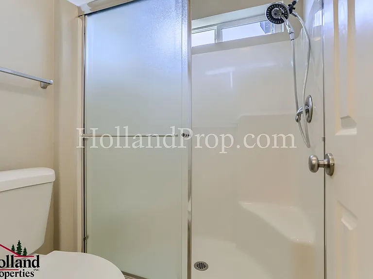 1094 SE Alika Ave — Photo 19
