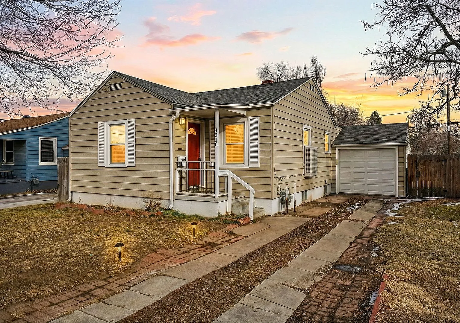 3 Bed - 2 Bath home in Englewood! — Photo 1