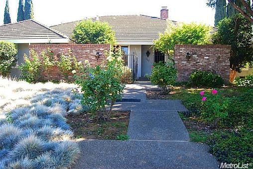 1st image of 111 Breckenwood Way