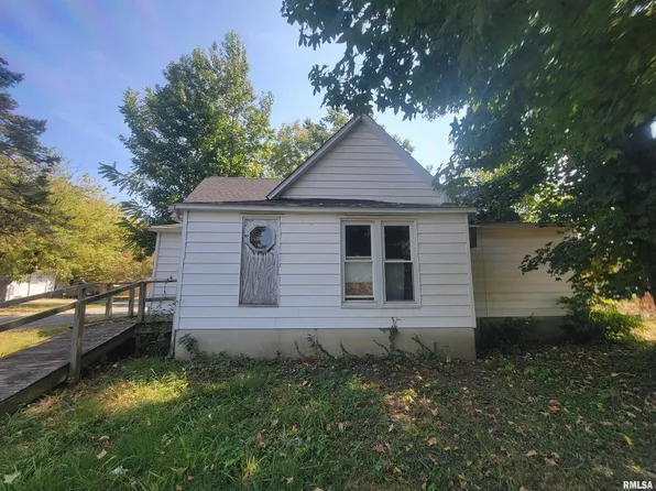 600 S 25th St, Herrin, IL 62948