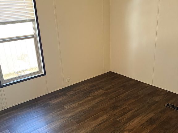 2nd image of 125 Dogwood St #103