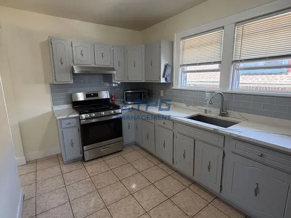 318 E 19th St Floor 2, Paterson, NJ 07524