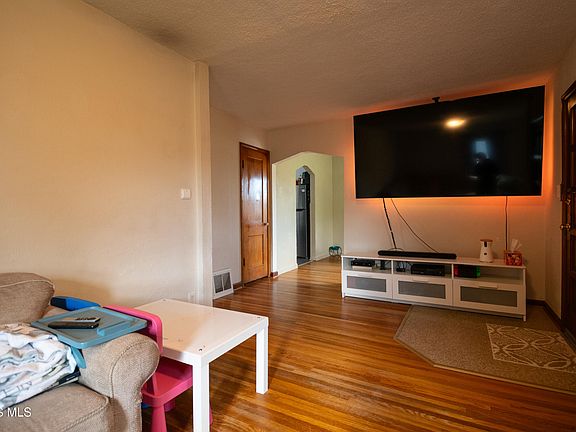 4th image of 2627 108th St