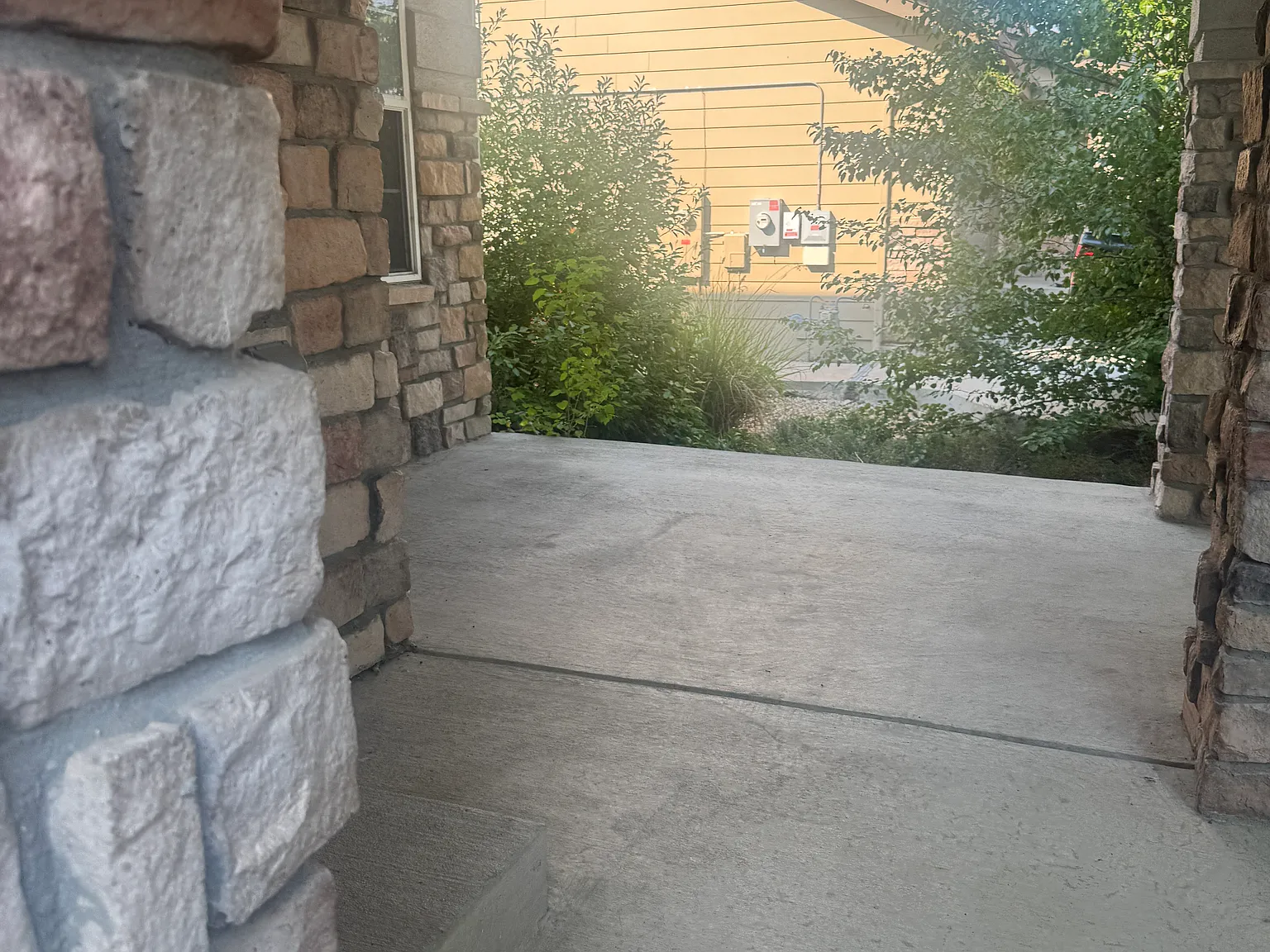 5 bed, 2897 sqft, $3,350 — Photo 2