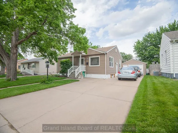 1411 N Grand Island Ave, Grand Island, NE 68803