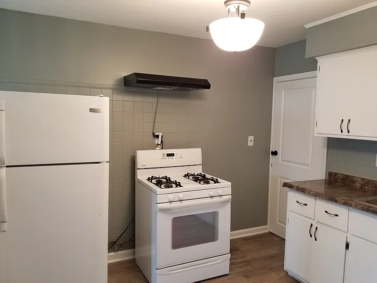 225 Bruce Rd #1 — Photo 7