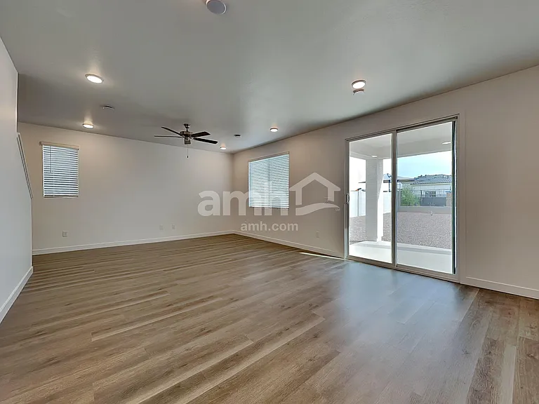 9717 W Tamarisk Ave — Photo 6