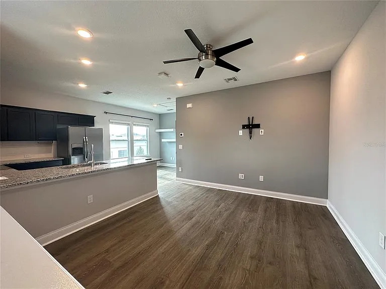 14685 Englert Aly — Photo 4