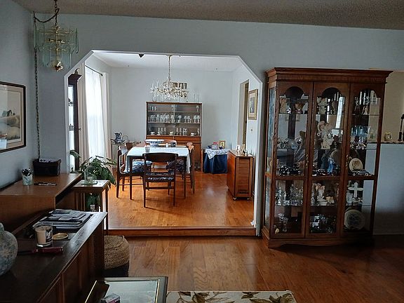 5th image of 1811 Olive Ct