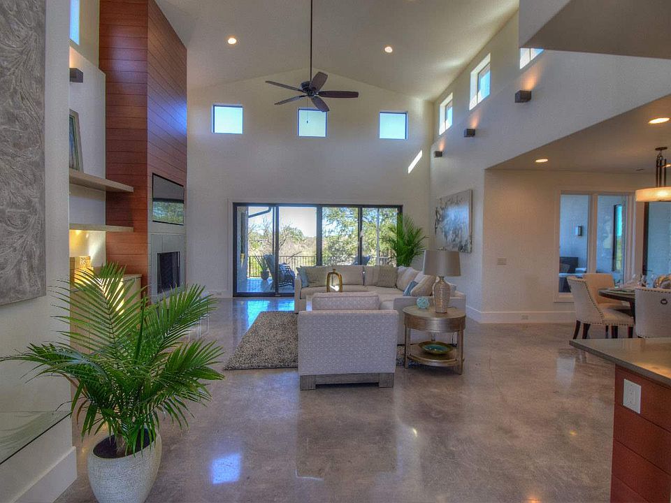 1st image of 112 Alexis Ln