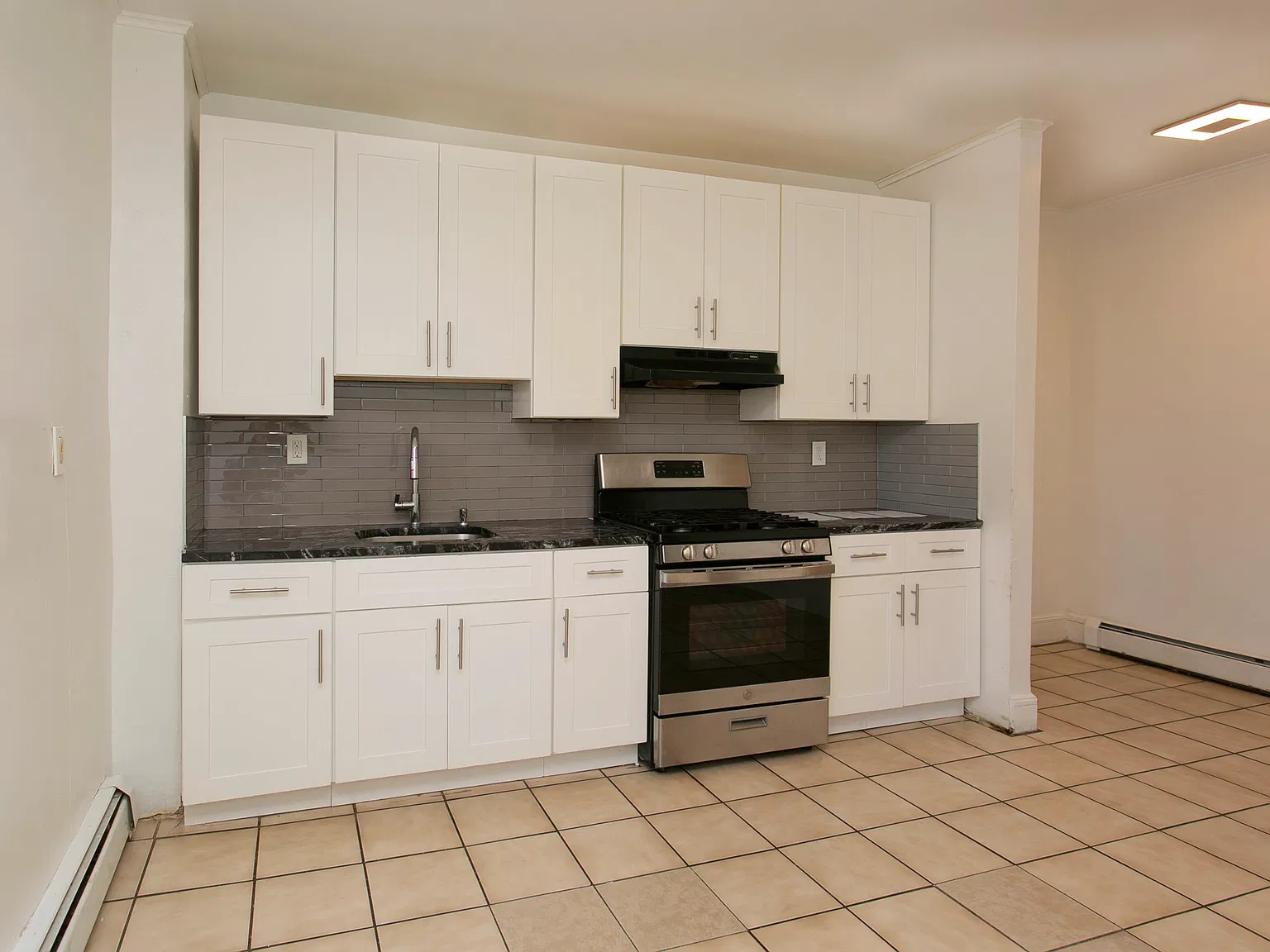 3 bed, $2,750 — Photo 1