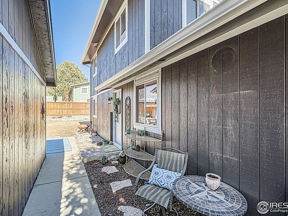 4th image of 1055 Ponderosa Cir