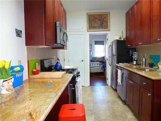 Rented by R New York | media 23